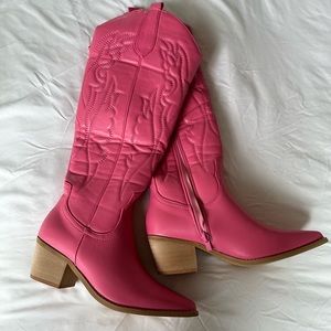 stagecoach! pink cowgirl boots size 8.5 never been worn